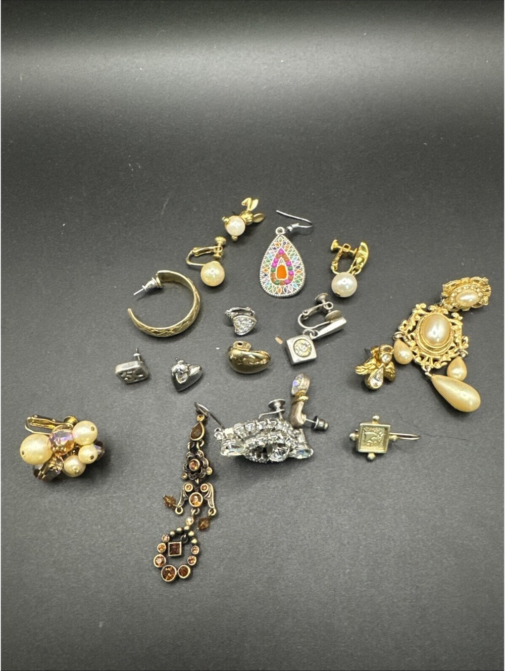 Lot Of Vintage Individual Earrings - Some Marked Napier Avon - Crafts